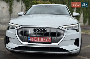 Внедорожник / Кроссовер Audi e-tron 2021 в 