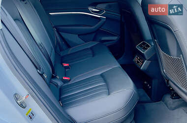 Внедорожник / Кроссовер Audi e-tron 2020 в 