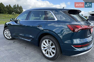 Внедорожник / Кроссовер Audi e-tron 2019 в 