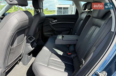 Внедорожник / Кроссовер Audi e-tron 2019 в 
