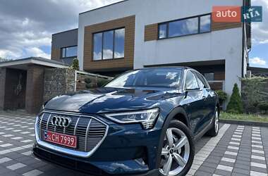 Внедорожник / Кроссовер Audi e-tron 2021 в 