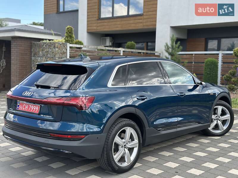 Внедорожник / Кроссовер Audi e-tron 2021 в Стрые