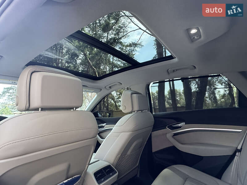 Внедорожник / Кроссовер Audi e-tron 2019 в Днепре