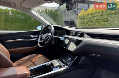 Позашляховик / Кросовер Audi e-tron 2020 в 