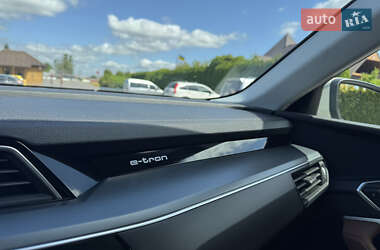 Позашляховик / Кросовер Audi e-tron 2020 в 