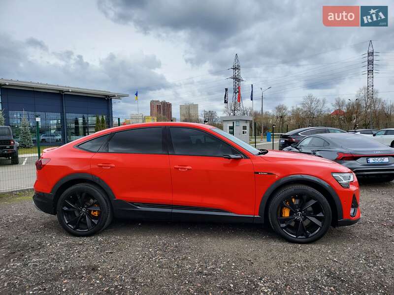 Внедорожник / Кроссовер Audi e-tron 2020 в Киеве