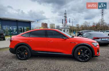 Внедорожник / Кроссовер Audi e-tron 2020 в 