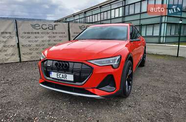 Внедорожник / Кроссовер Audi e-tron 2020 в 