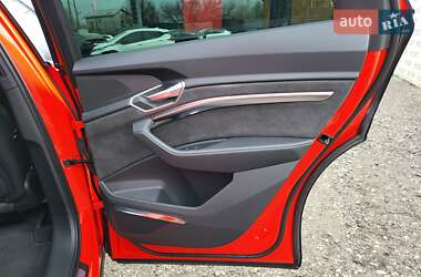 Внедорожник / Кроссовер Audi e-tron 2020 в 