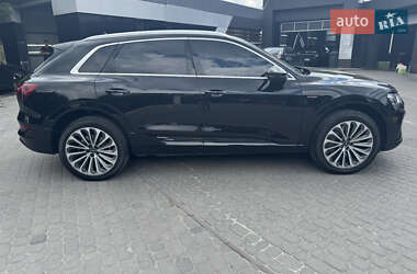 Внедорожник / Кроссовер Audi e-tron 2019 в 
