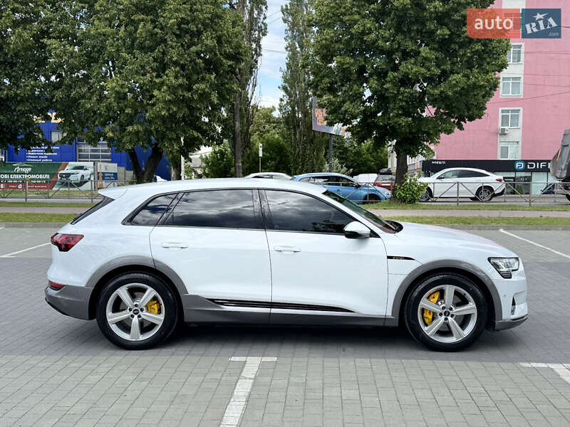 Внедорожник / Кроссовер Audi e-tron 2023 в Хмельницком