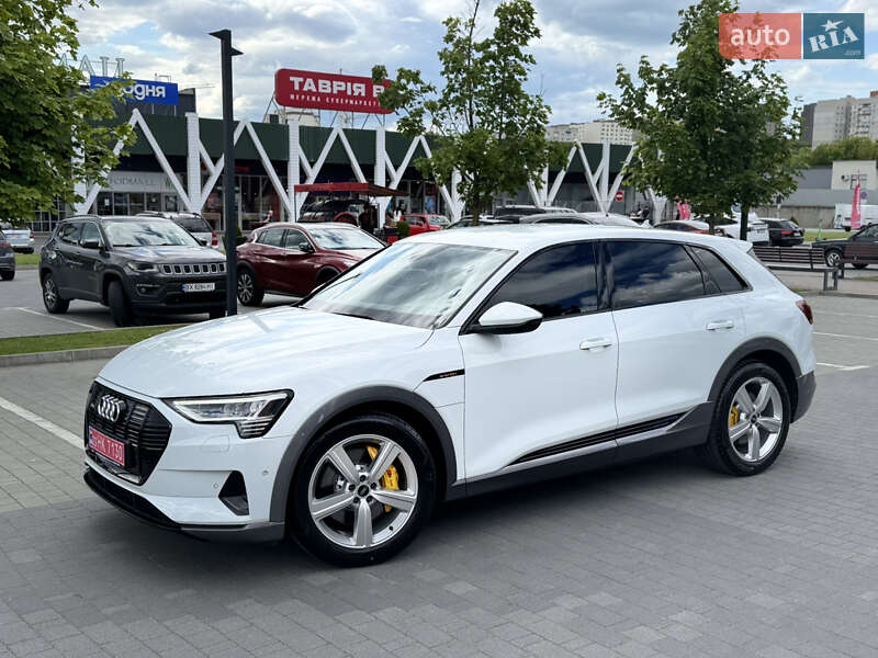 Audi e-tron 2023