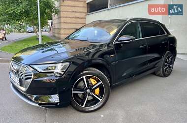 Внедорожник / Кроссовер Audi e-tron 2020 в 