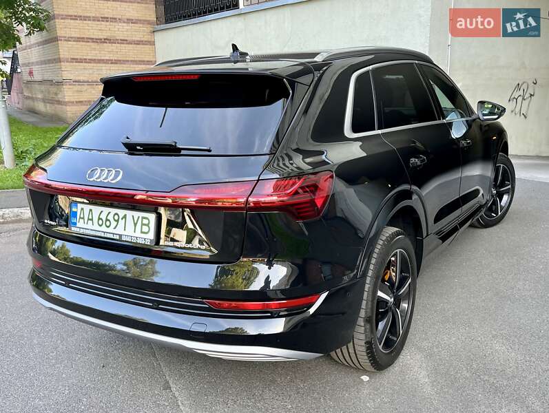 Внедорожник / Кроссовер Audi e-tron 2020 в Киеве