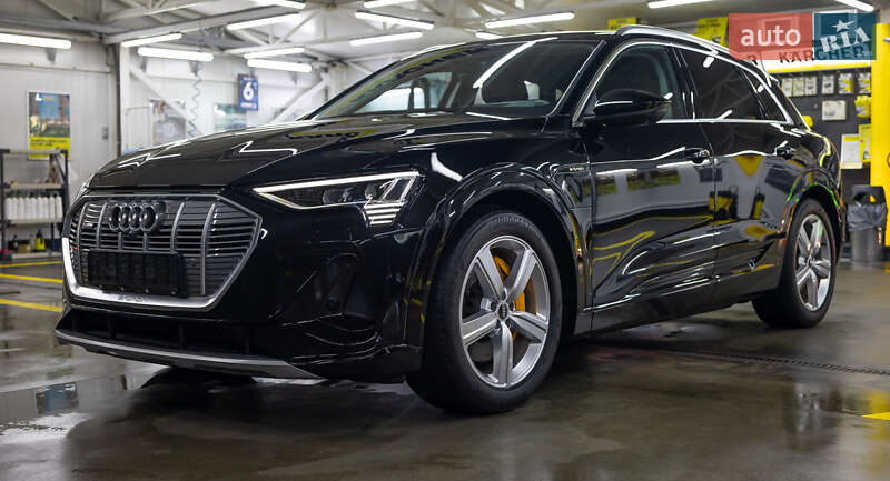 Внедорожник / Кроссовер Audi e-tron 2023 в Черновцах