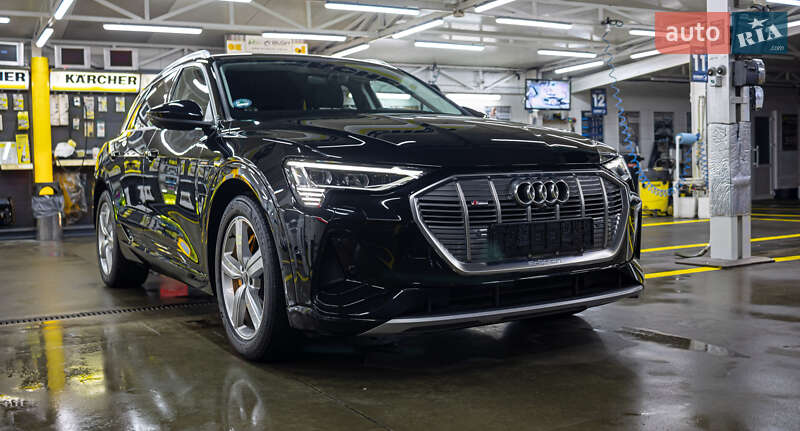 Внедорожник / Кроссовер Audi e-tron 2023 в Черновцах