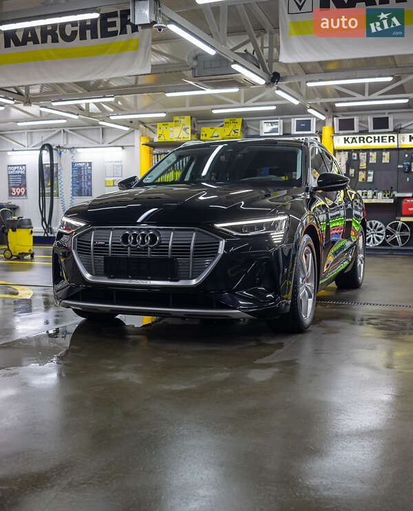 Внедорожник / Кроссовер Audi e-tron 2023 в Черновцах