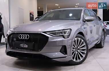 Внедорожник / Кроссовер Audi e-tron 2020 в 