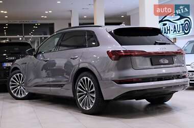 Внедорожник / Кроссовер Audi e-tron 2020 в 