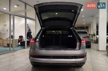 Внедорожник / Кроссовер Audi e-tron 2020 в 