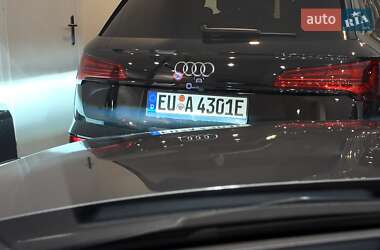 Внедорожник / Кроссовер Audi e-tron 2020 в 