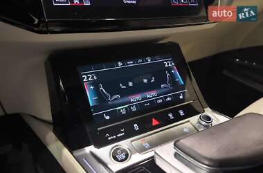 Внедорожник / Кроссовер Audi e-tron 2020 в 