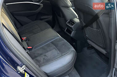 Внедорожник / Кроссовер Audi e-tron 2020 в 