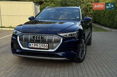 Внедорожник / Кроссовер Audi e-tron 2020 в 