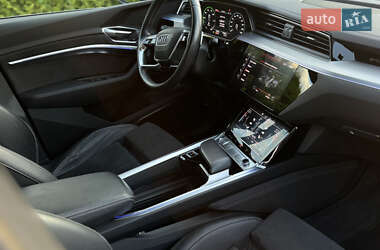 Внедорожник / Кроссовер Audi e-tron 2020 в 