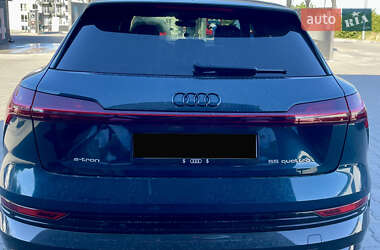 Внедорожник / Кроссовер Audi e-tron 2019 в 