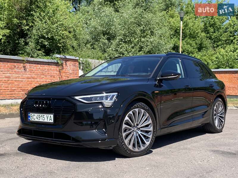 Внедорожник / Кроссовер Audi e-tron 2019 в 