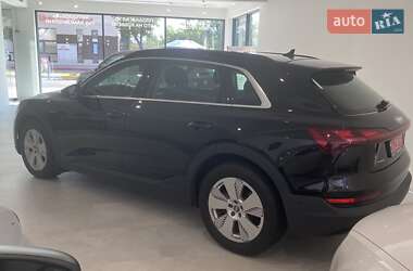 Внедорожник / Кроссовер Audi e-tron 2020 в 