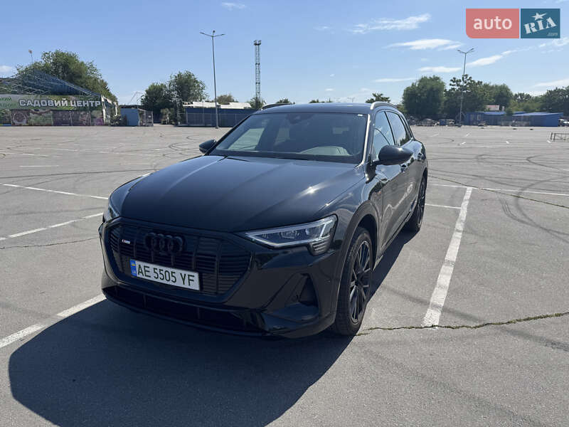 Внедорожник / Кроссовер Audi e-tron 2021 в Днепре