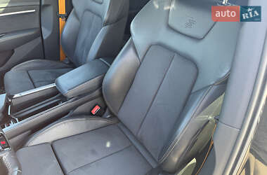 Позашляховик / Кросовер Audi e-tron 2021 в 