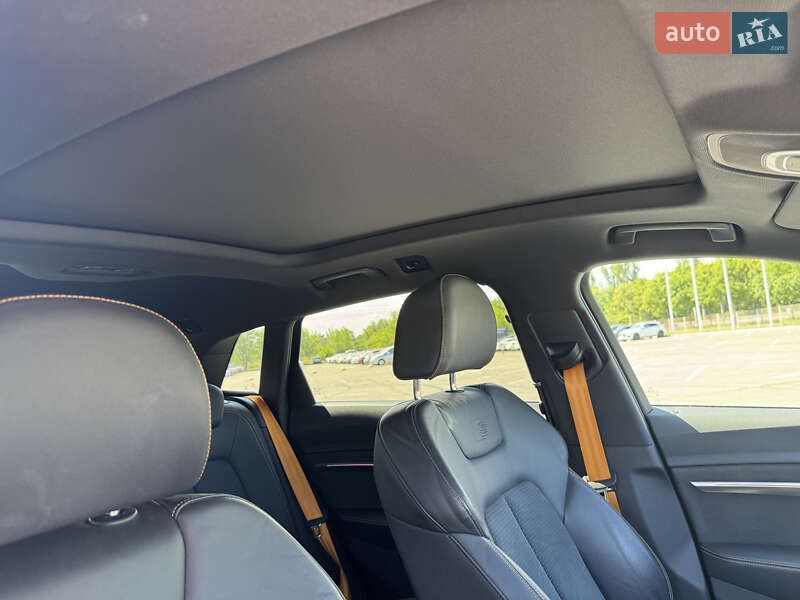 Внедорожник / Кроссовер Audi e-tron 2021 в Днепре