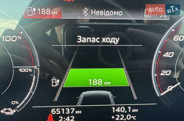 Позашляховик / Кросовер Audi e-tron 2021 в 