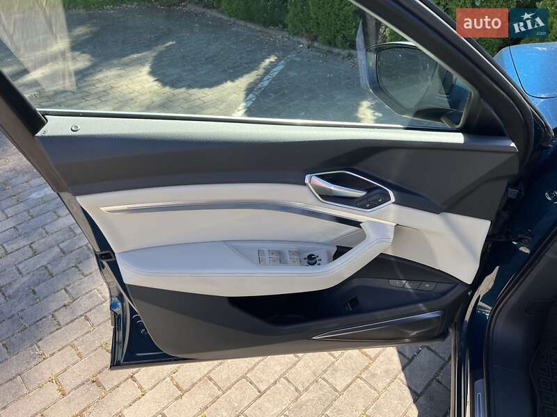 Позашляховик / Кросовер Audi e-tron 2019 в Львові