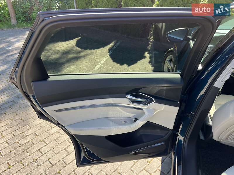 Позашляховик / Кросовер Audi e-tron 2019 в Львові