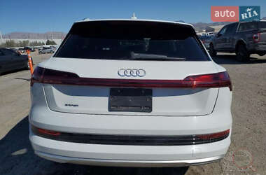Внедорожник / Кроссовер Audi e-tron 2019 в 