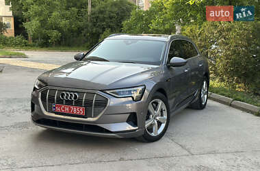 Внедорожник / Кроссовер Audi e-tron 2019 в 