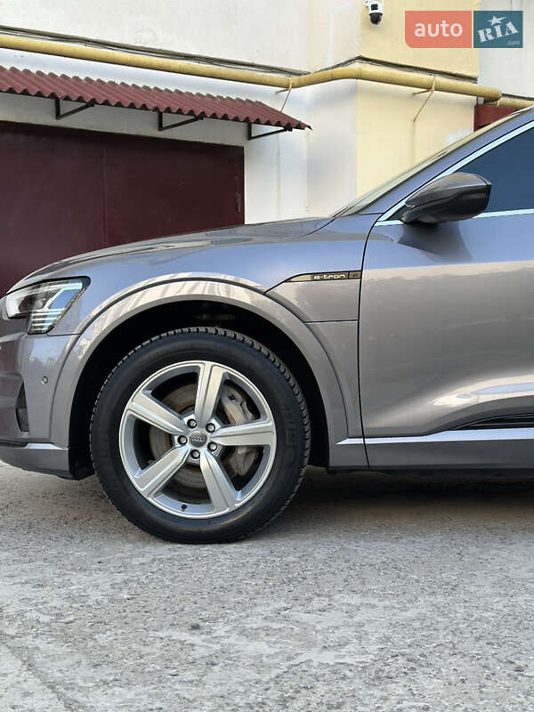 Внедорожник / Кроссовер Audi e-tron 2019 в Ивано-Франковске