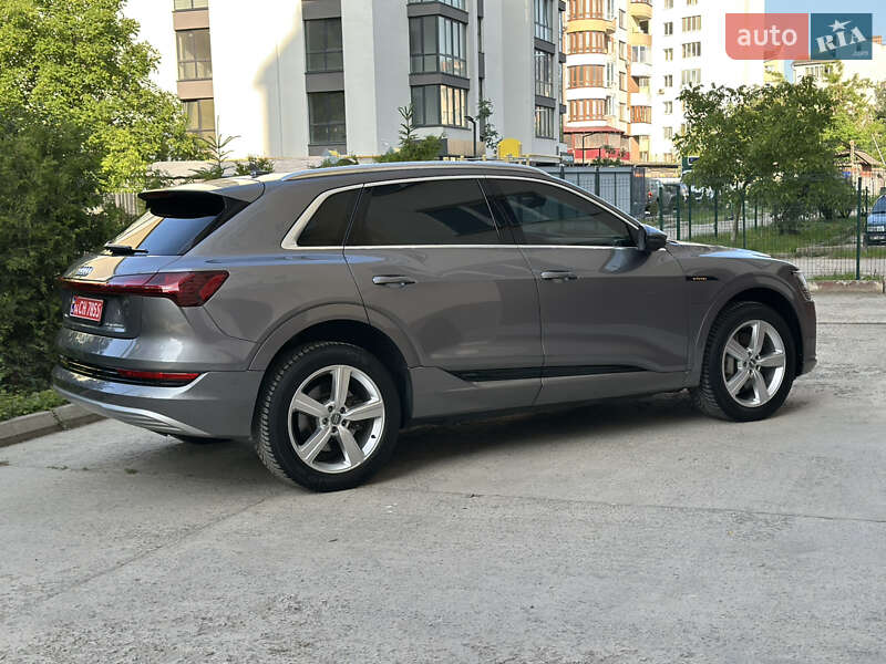 Внедорожник / Кроссовер Audi e-tron 2019 в Ивано-Франковске