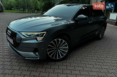 Внедорожник / Кроссовер Audi e-tron 2019 в 