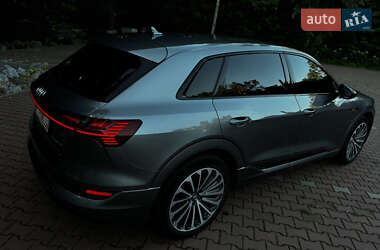 Внедорожник / Кроссовер Audi e-tron 2019 в 