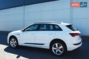 Позашляховик / Кросовер Audi e-tron 2020 в 
