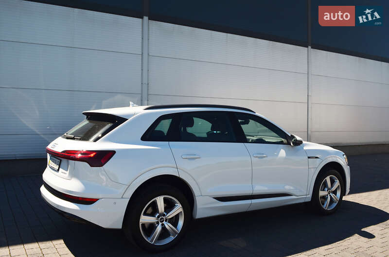Внедорожник / Кроссовер Audi e-tron 2020 в Львове