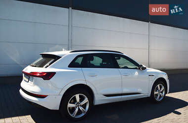 Позашляховик / Кросовер Audi e-tron 2020 в 