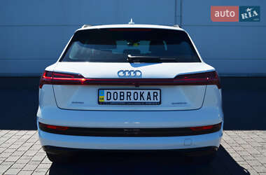 Позашляховик / Кросовер Audi e-tron 2020 в 