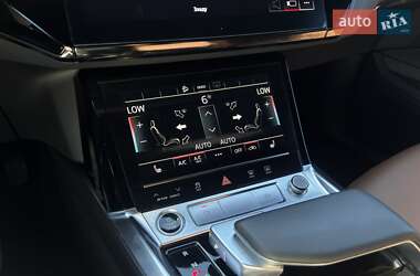 Позашляховик / Кросовер Audi e-tron 2020 в 