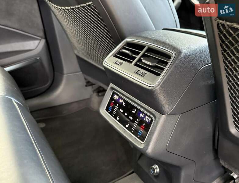 Внедорожник / Кроссовер Audi e-tron 2019 в Киеве